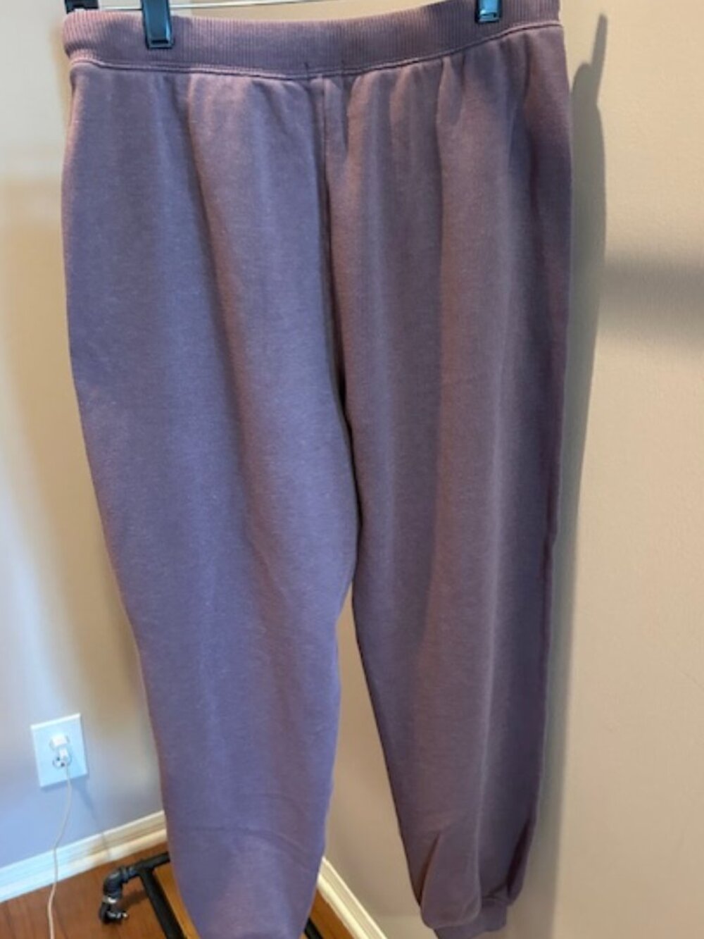 AERIE french terry jogger, plum/purple, size Medium - Picture 2 of 3